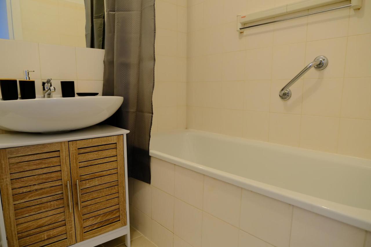 Apartamento Calypso- Grand T3 70 M2 - Arrivee Autonome - Parking Prive Gratuit Melun Exterior foto
